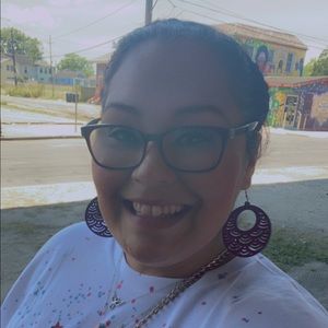 Meet your Posher, Mayra